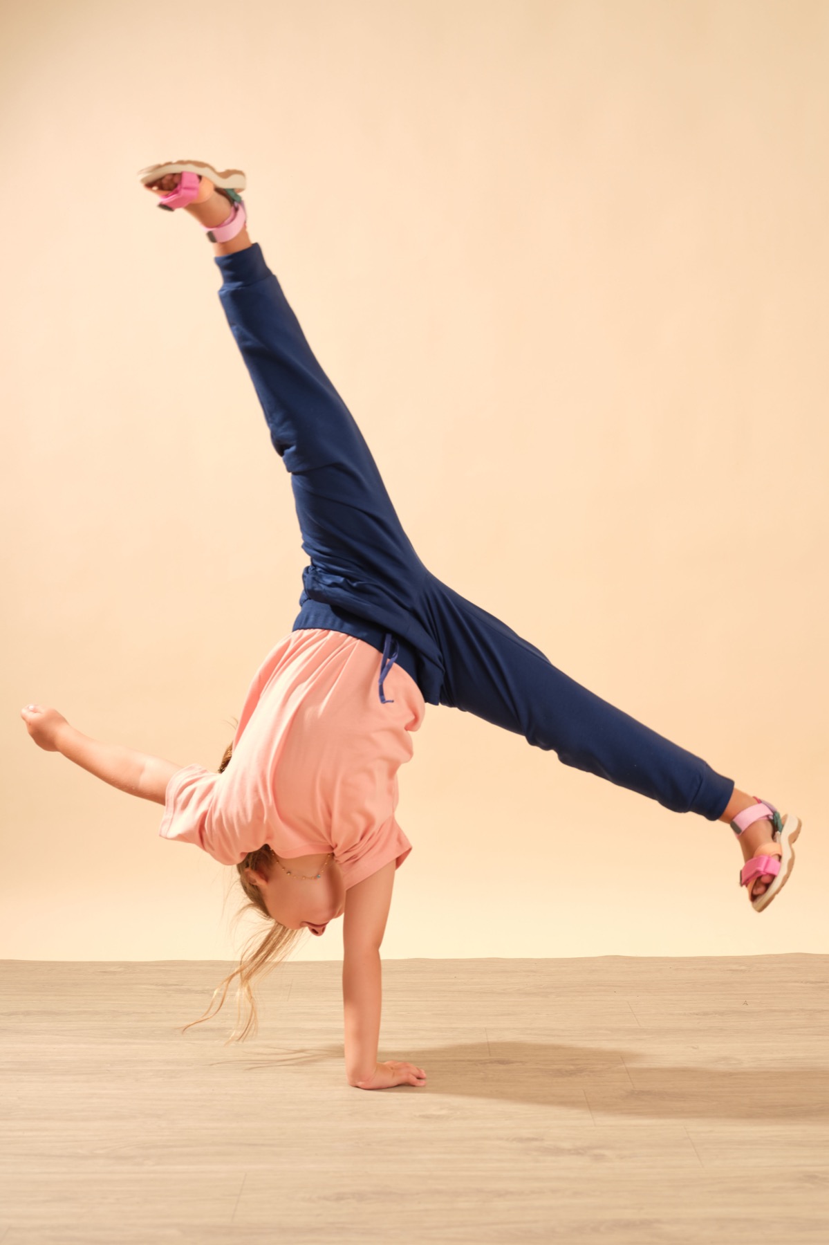 Breakdance Yapan Genç Model