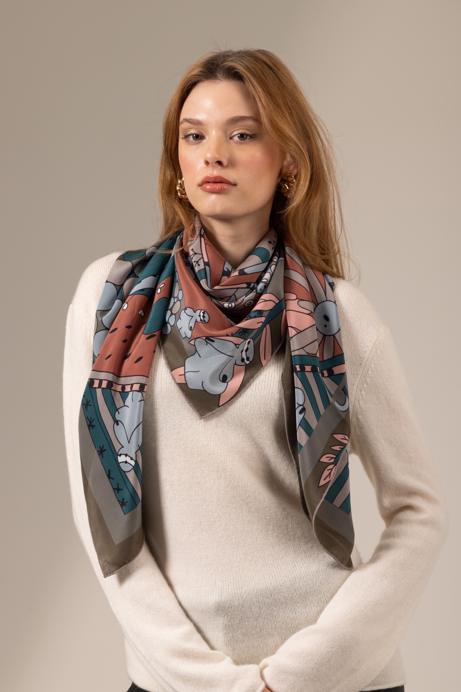 Eşarp editorial moda portresi 8